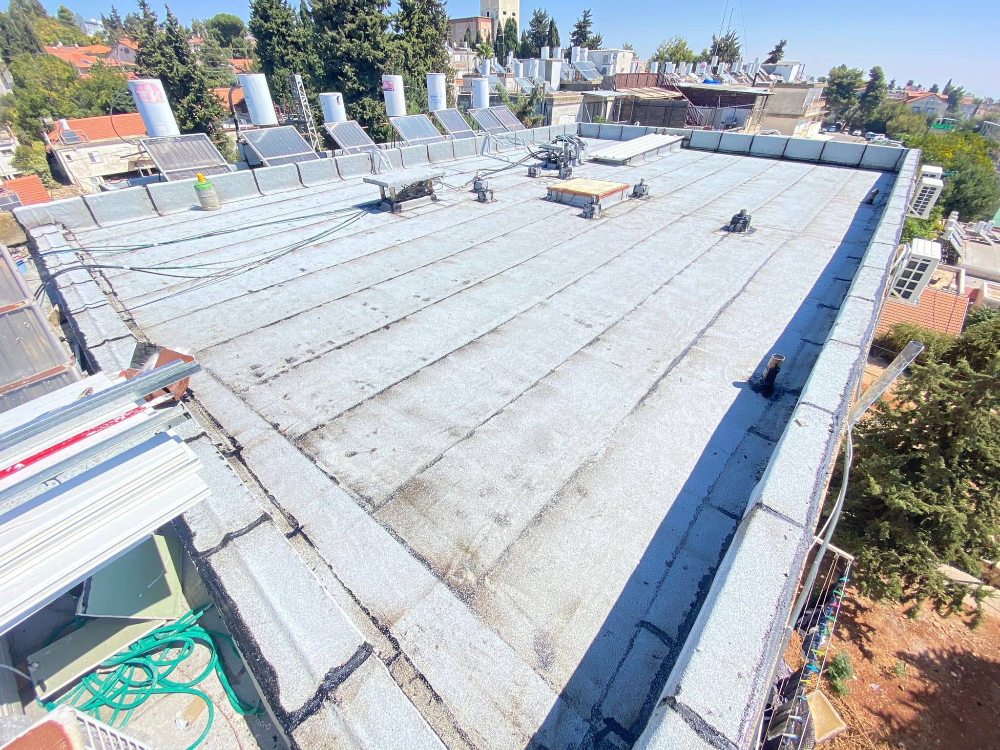 ביטום חם על גג – עבודת איטום
